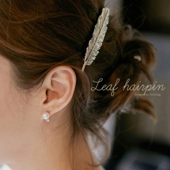 ⭐New Gold Leaf Hair Barrette Clip⭐ - Picture 2 of 5